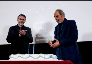 توهم دانستن آغاز سقوط است/توصیه‌های آقای مدیر در مقابله با مشکلات