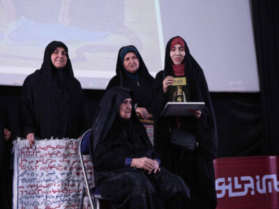 شب گرافیک هنرمندان انقلاب برگزار شد/ رهبری مدام رویاسازی می‌کنند