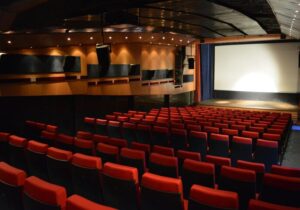 فروش سینما در تیرماه به ۱۱۸ میلیارد رسید/ اعلام سینماهای پرمخاطب