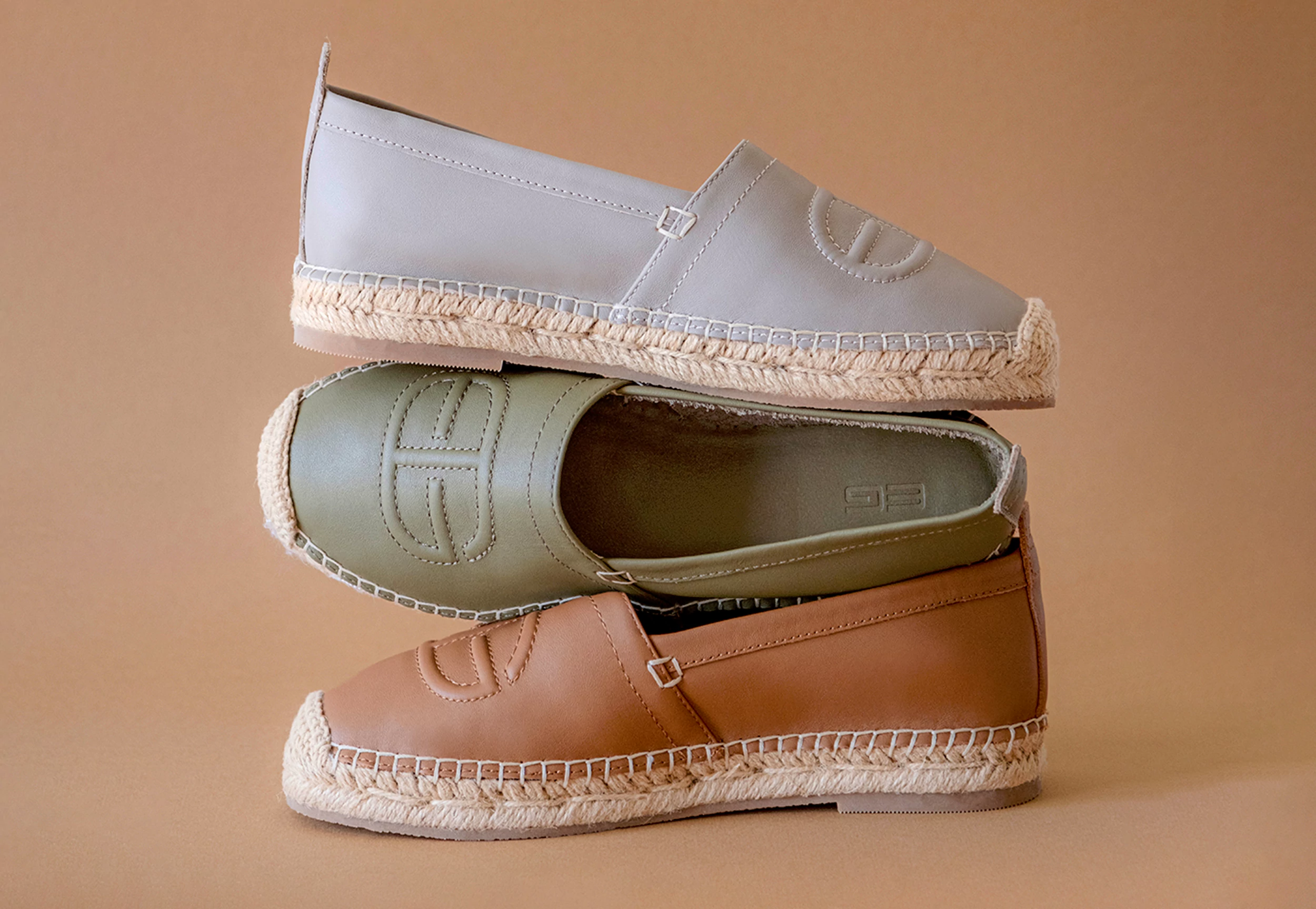 خرید کفش چرم زنانه ای جی