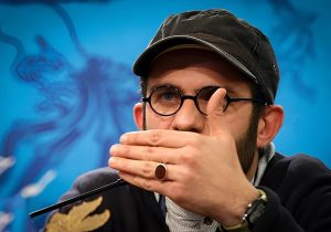 انگشتر مرموز بابک حمیدیان جنجال به پا کرد!