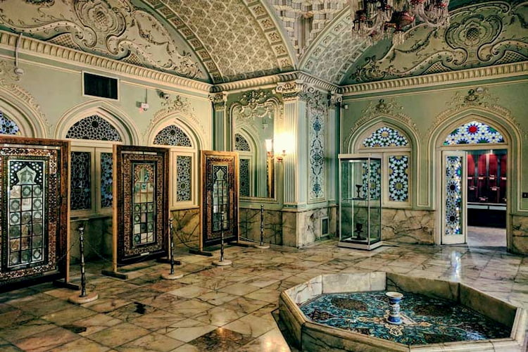 آشنایی با موزه آیینه